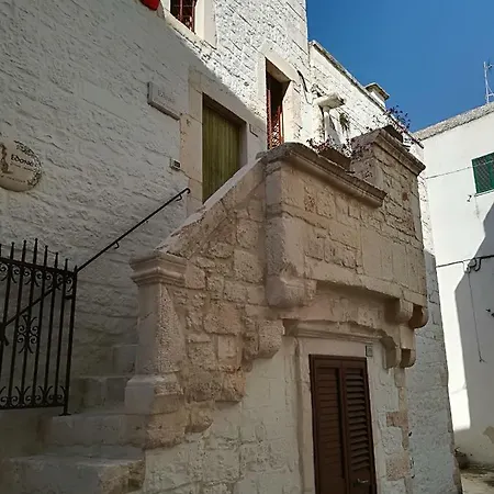 Edone لوكوروتوندو